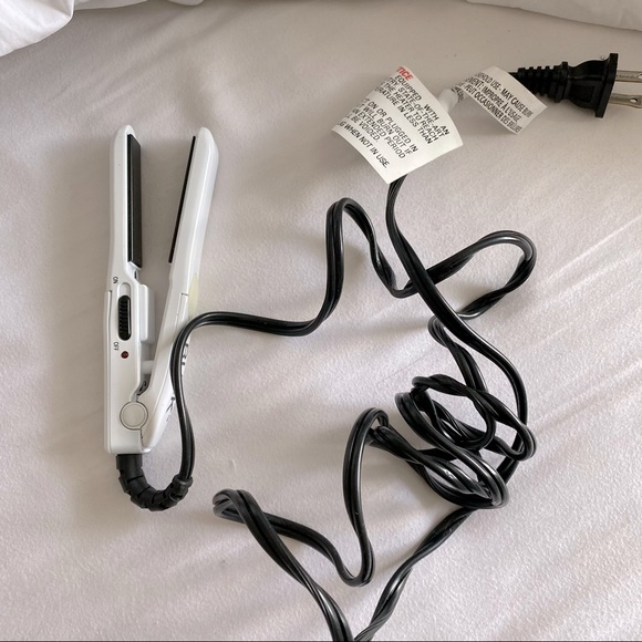 Rusk mini hair straightener white miniature iron - Picture 1 of 9